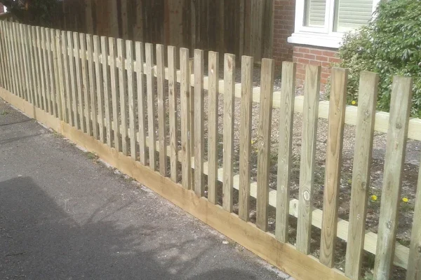Garden-Fence-Types-03