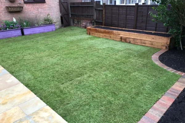 Laying-Artificial-Grass-02