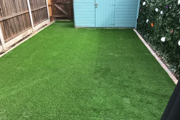 Laying-Artificial-Grass-05